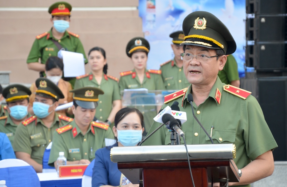 Công an TPHCM mở đợt cao điểm trấn áp tội phạm trước Tết nguyên đán - 2 Công an TPHCM mở đợt cao điểm trấn áp tội phạm trước Tết nguyên đán - 2