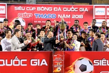 Đánh bại B.Bình Dương, Hà Nội FC giành Siêu Cúp Quốc gia