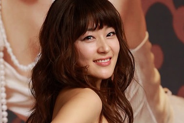 Người đẹp “Hoa bất tử” bí mật kết hôn 