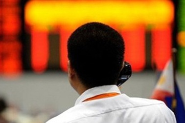 Cổ phiếu ngân hàng “đo sàn” hàng loạt, VN-Index bốc hơi 13 điểm!