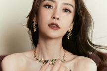 31 tuổi, Angelababy vẫn là “công chúa của làng giải trí”
