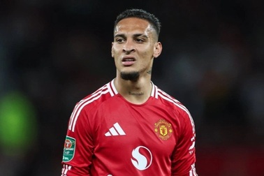 Man Utd méo mặt đẩy "cục nợ" Antony ra đi