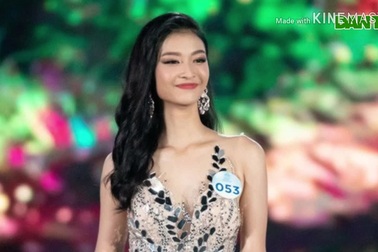 Á hậu 1 Nguyễn Hà Kiều Loan thể hiện khả năng ngoại ngữ