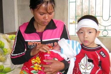 Sưởi than củi, hai mẹ con tử vong khi đang ngủ