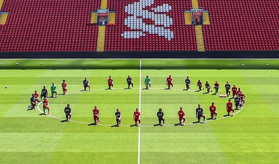 Premier League thay tên cầu thủ trên áo đấu bằng Black Lives Matter - 3 Premier League thay tên cầu thủ trên áo đấu bằng Black Lives Matter - 3