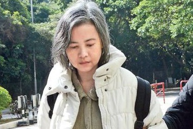 Gặp hoa đán TVB Lam Khiết Anh lang thang trên phố