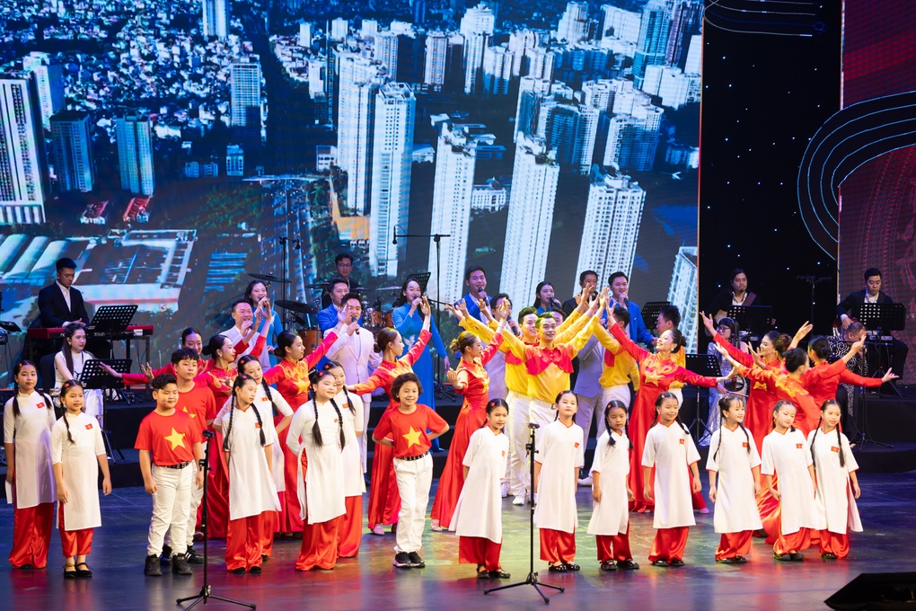 Ca sĩ Anh Thơ: Tôi chưa bao giờ hét giá cát-xê - 1 Ca sĩ Anh Thơ: Tôi chưa bao giờ hét giá cát-xê - 1