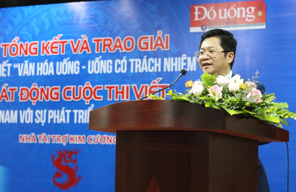 Trao giải cuộc thi viết Văn hóa uống - uống có trách nhiệm - 2 Trao giải cuộc thi viết Văn hóa uống - uống có trách nhiệm - 2
