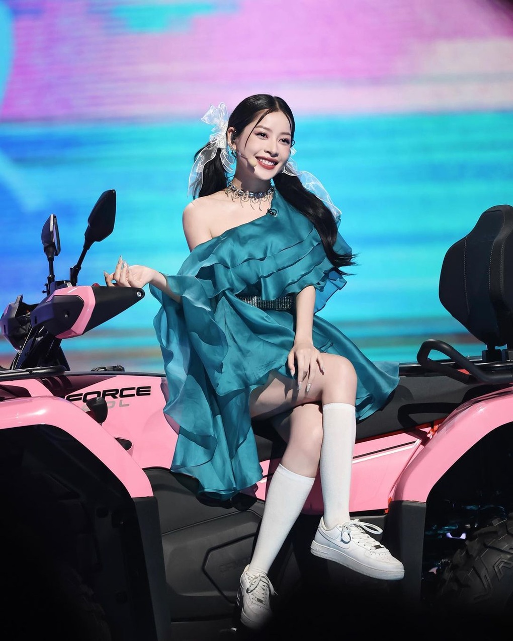 Jennie, Diệu Nhi và nhiều sao nữ đang yêu thích món phụ kiện gì? - 9 Jennie, Diệu Nhi và nhiều sao nữ đang yêu thích món phụ kiện gì? - 9