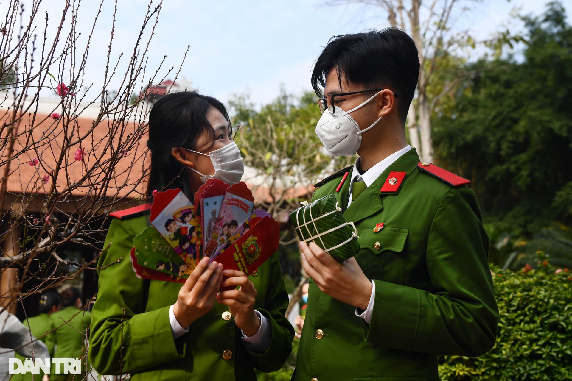 Chuyến xe mùa xuân đưa 300 học viên HV Cảnh sát nhân dân về quê đón Tết - 19 Chuyến xe mùa xuân đưa 300 học viên HV Cảnh sát nhân dân về quê đón Tết - 19