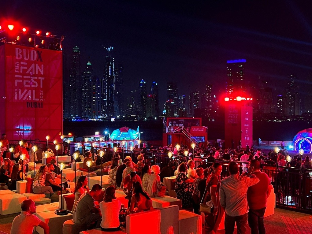Nơi nào thắng đậm nhờ hốt khách khủng dù không tổ chức World Cup 2022? - 1 Nơi nào thắng đậm nhờ hốt khách khủng dù không tổ chức World Cup 2022? - 1