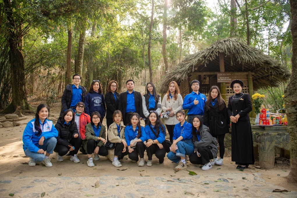 Tết ấm đến với trẻ em vùng cao Thái Nguyên, Tuyên Quang - 4 Tết ấm đến với trẻ em vùng cao Thái Nguyên, Tuyên Quang - 4