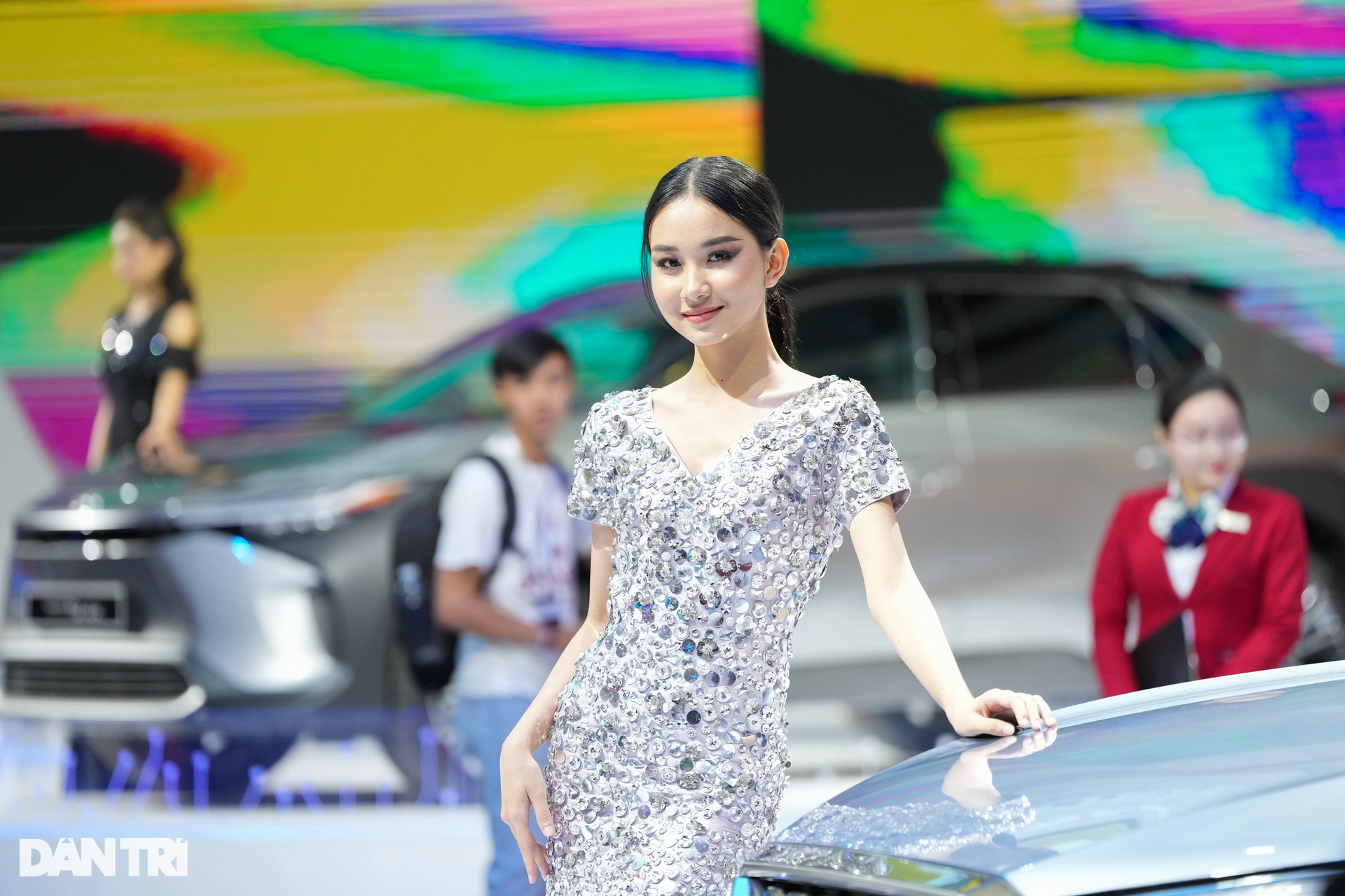 Ngắm những bóng hồng tại Việt Nam Motor Show 2022 - 13 Ngắm những bóng hồng tại Việt Nam Motor Show 2022 - 13