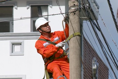 Cuộc thi ảnh "50 năm vượt nắng thắng mưa - thắp sáng khát vọng thịnh vượng"