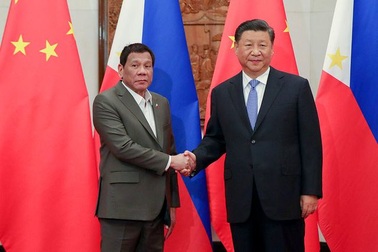 Ông Duterte kể chi tiết cuộc trao đổi "khó khăn" với ông Tập Cận Bình về Biển Đông