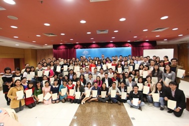 Nhiều sinh viên dân tộc thiểu số, khuyết tật sang Úc du học