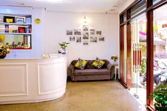 Vụ khách sạn ở Hà Nội từ chối khách lúc 2h: Hành xử vô lý!