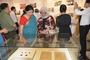 Khai mạc triển lãm "Những tấm gương bình dị mà cao quý" lần thứ 11