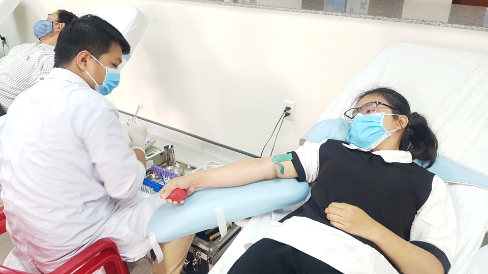 Tiếp nhận thêm nhiều đơn vị máu quý giá giữa mùa dịch corona - 5