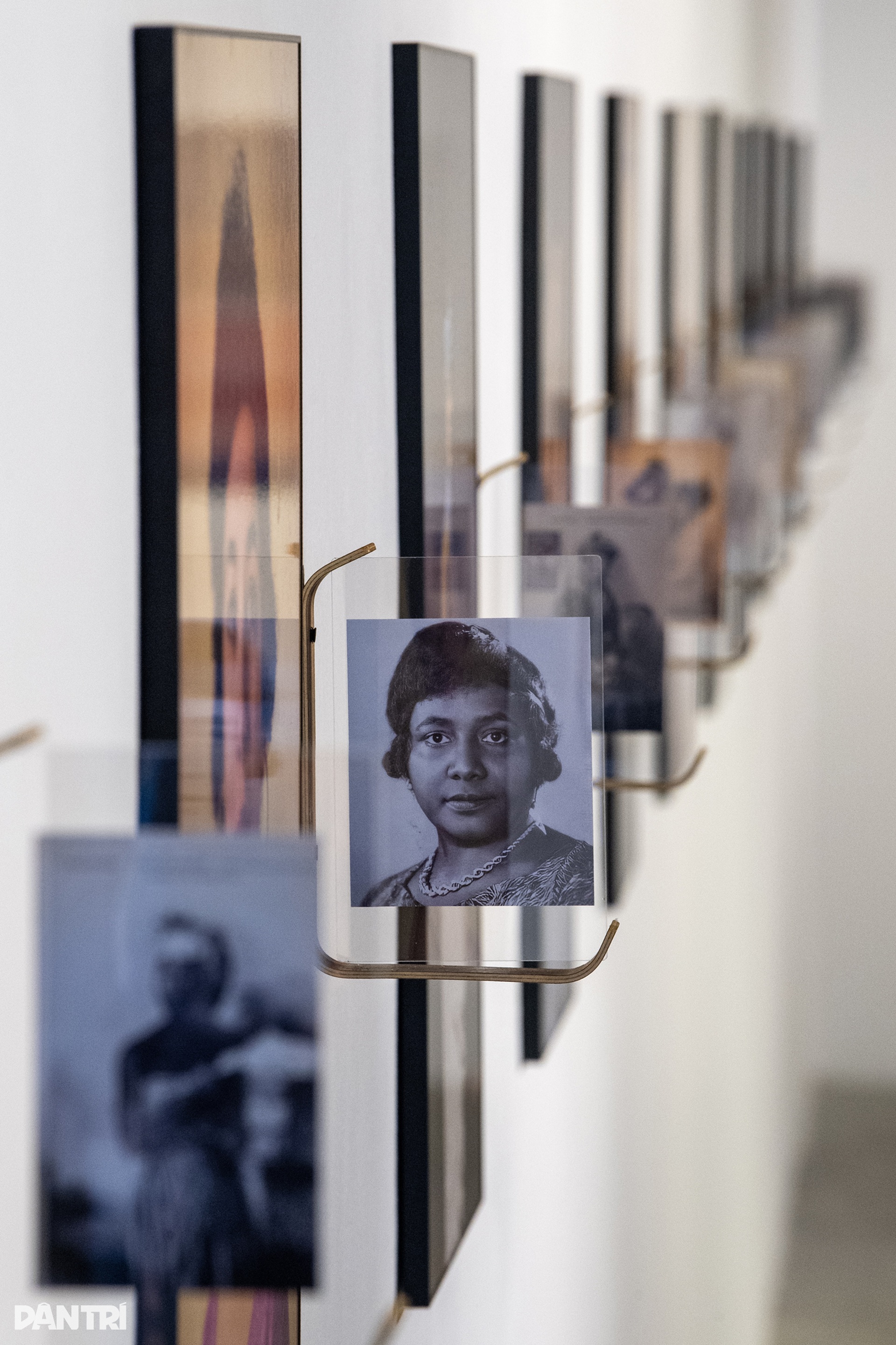 Chiêm ngưỡng các tác phẩm nhiếp ảnh độc đáo tại Biennale Photo Hanoi 2025 - 18