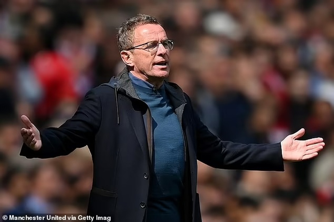 Rio Ferdinand làm bẽ mặt HLV Ralf Rangnick - 1 Rio Ferdinand làm bẽ mặt HLV Ralf Rangnick - 1