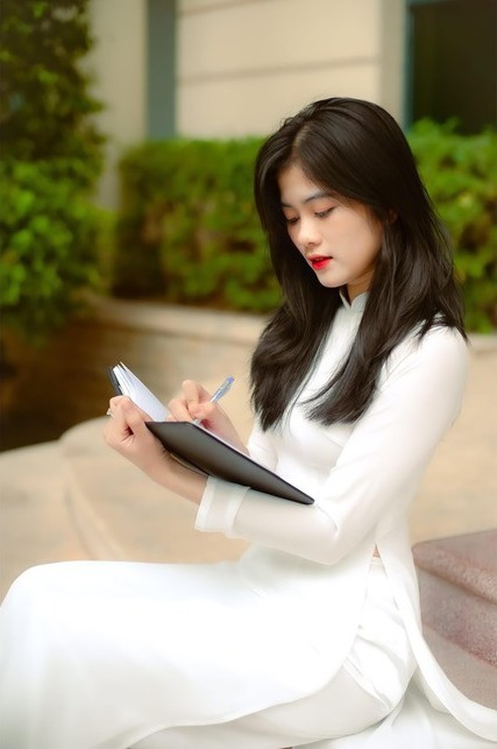 Nàng thơ xinh tựa thiên thần trong áo dài trắng đốn tim cộng đồng mạng - 6 Nàng thơ xinh tựa thiên thần trong áo dài trắng đốn tim cộng đồng mạng - 6