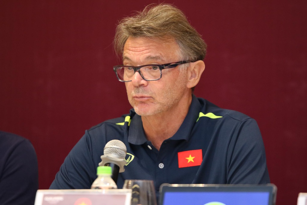 HLV Troussier: U23 Việt Nam mạnh nhất bảng chỉ là lý thuyết - 1