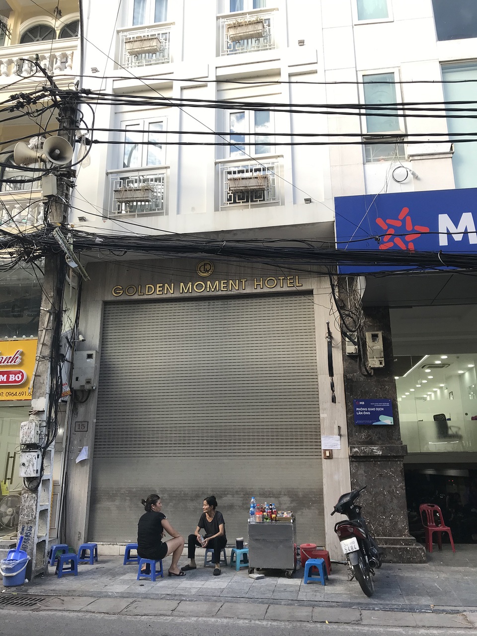 Hậu Covid-19, sảnh chờ khách sạn hạng sang thành quán trà đá vỉa hè - 8 Hậu Covid-19, sảnh chờ khách sạn hạng sang thành quán trà đá vỉa hè - 8
