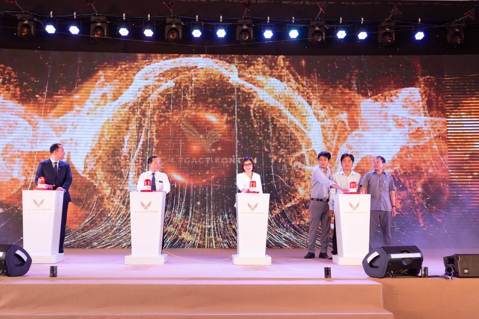 Sự kiện ra mắt FLC Legacy Kontum: Hút hàng ngàn khách hàng từ nhiều tỉnh thành lớn đổ bộ về Kontum - 3 Sự kiện ra mắt FLC Legacy Kontum: Hút hàng ngàn khách hàng từ nhiều tỉnh thành lớn đổ bộ về Kontum - 3