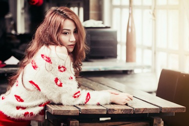 Ngân Khánh đẹp gợi cảm đón giáng sinh