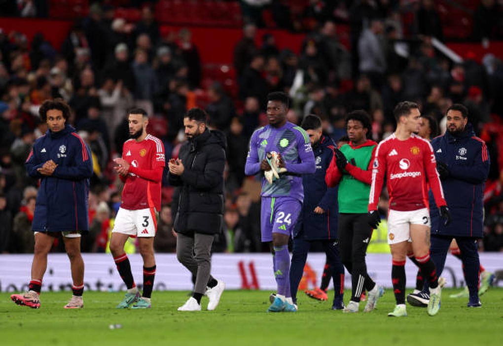 Man Utd thua trận thứ ba liên tiếp, HLV Ruben Amorim tuyên bố bất ngờ - 2 Man Utd thua trận thứ ba liên tiếp, HLV Ruben Amorim tuyên bố bất ngờ - 2
