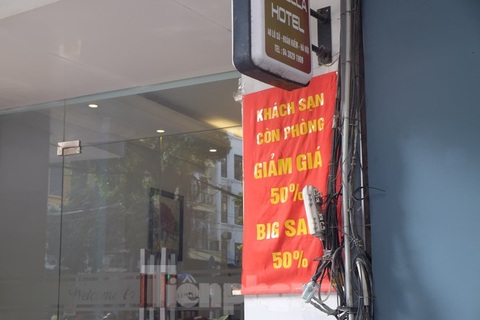 Khách sạn đóng cửa, giảm giá: Cuộc khủng hoảng chưa từng có