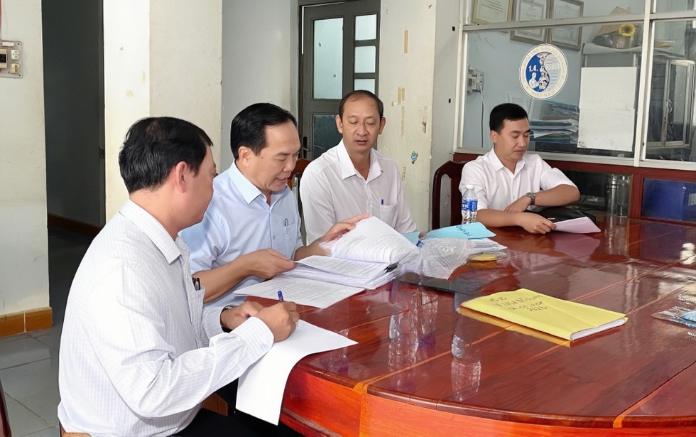 Nghề nội vụ là làm công việc đồng hành cùng cả đời người - 4 Nghề nội vụ là làm công việc đồng hành cùng cả đời người - 4