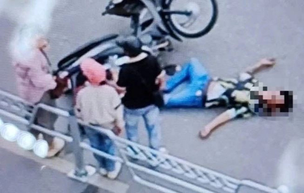 Phân làn đường Võ Chí Công: Ma-nơ-canh đứng cảnh báo, xe máy không tạt đầu - 4