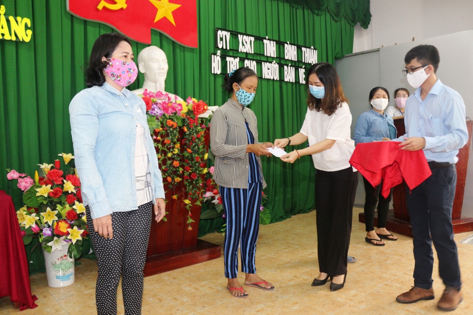 Ninh Thuận dừng các hoạt động chào mừng ngày giải phóng - 4 Ninh Thuận dừng các hoạt động chào mừng ngày giải phóng - 4
