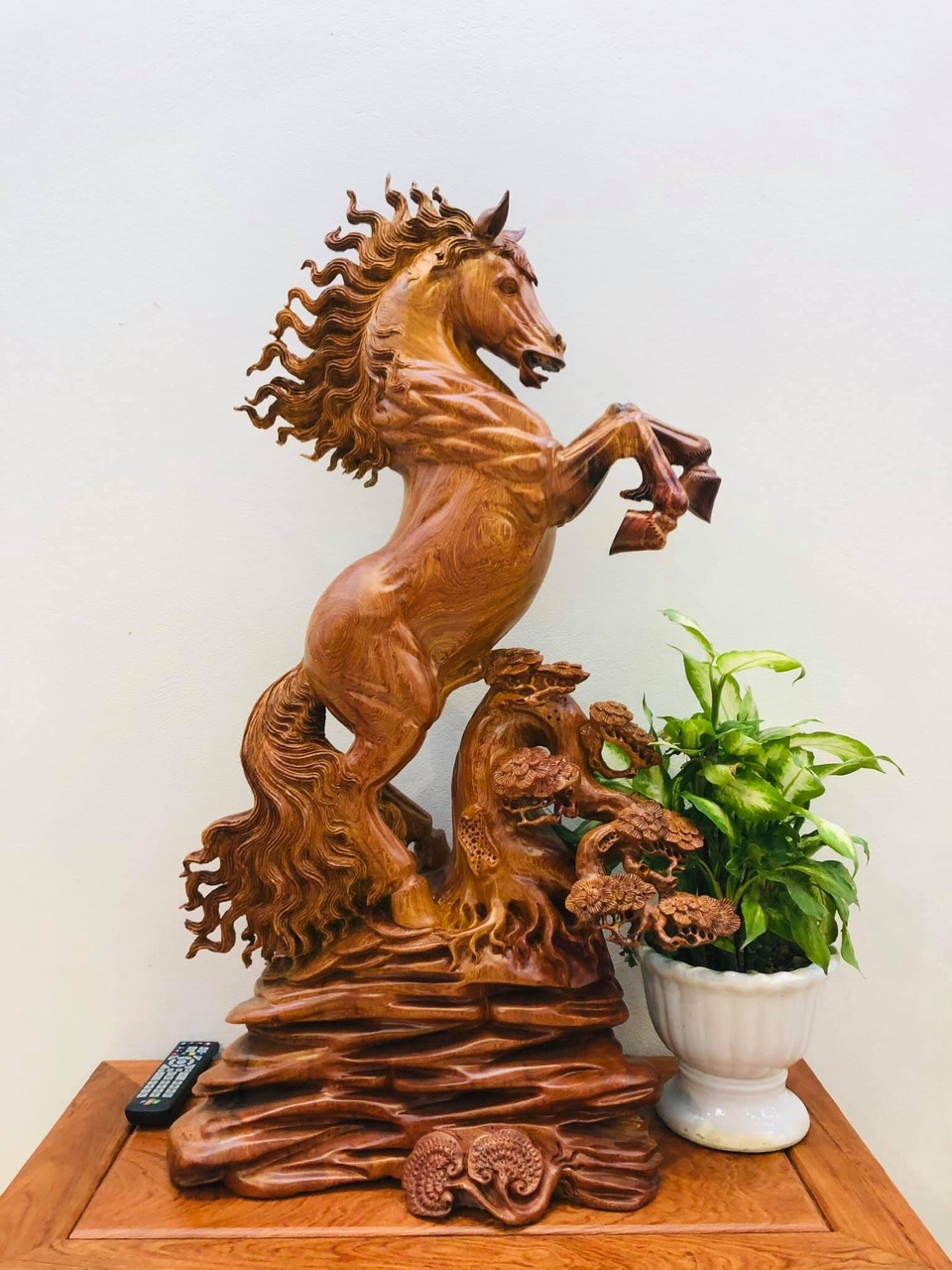 Đồ gỗ Phạm Kính - Địa chỉ mua tượng gỗ mỹ nghệ uy tín, chất lượng - 3 Đồ gỗ Phạm Kính - Địa chỉ mua tượng gỗ mỹ nghệ uy tín, chất lượng - 3