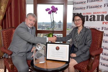 ABBANK là ngân hàng phát triển bán lẻ tốt nhất Việt Nam 2017