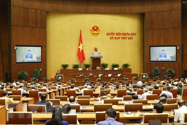 Cần bỏ chế độ "viên chức suốt đời"