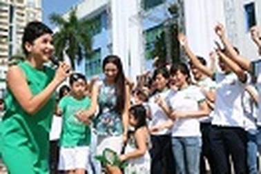 Cùng tham gia xác lập kỷ lục thế giới