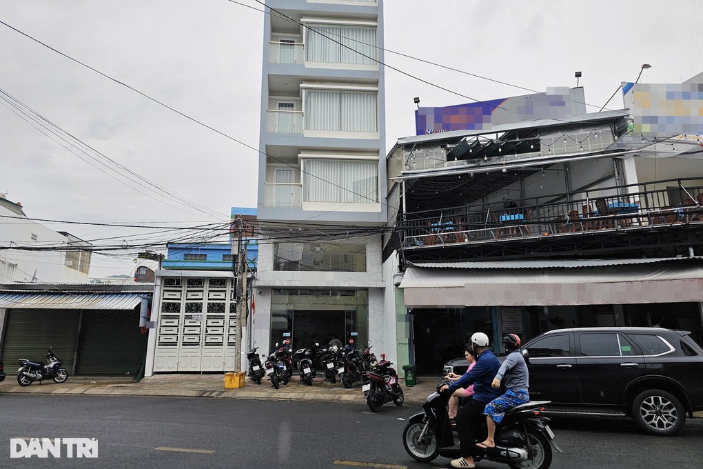 Vụ 3 người tử vong trong khách sạn ở Nha Trang: Mới có quan hệ tình cảm - 1 Vụ 3 người tử vong trong khách sạn ở Nha Trang: Mới có quan hệ tình cảm
