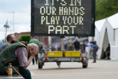 Thế giới "lo sốt vó" vì biến chủng Delta