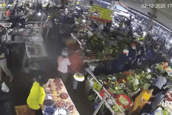 Tiếng nổ lớn gần chợ, nhiều người bỏ chạy tán loạn