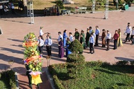 Lãnh đạo tỉnh Quảng Trị dâng hương, dâng hoa tri ân các anh hùng, liệt sĩ