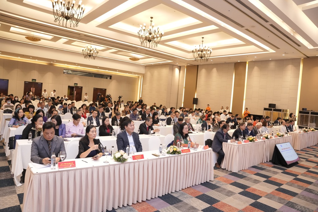 Chuyên gia truyền nhiễm lý giải ca mắc, tử vong do sốt xuất huyết tăng vọt - 1 Chuyên gia truyền nhiễm lý giải ca mắc, tử vong do sốt xuất huyết tăng vọt - 1