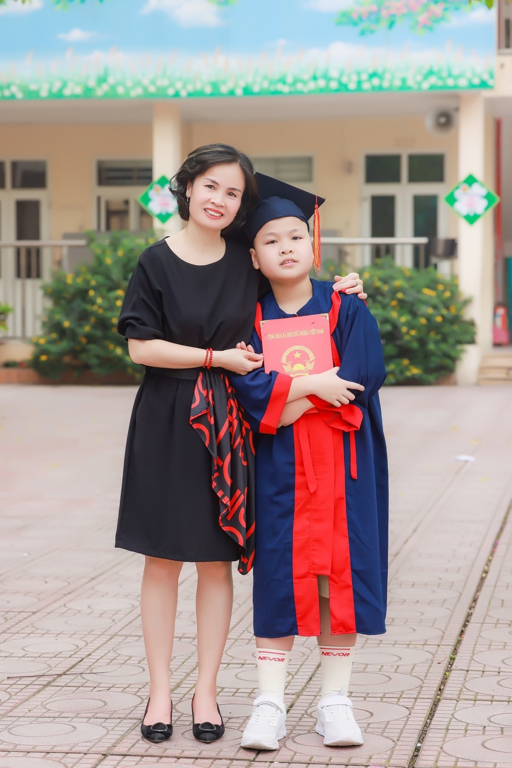 Male student is the double valedictorian of Nguyen Tat Thanh Secondary School and Talented University of Education - 2 Nam sinh là thủ khoa kép THCS Nguyễn Tất Thành và Năng khiếu ĐH Sư phạm - 2