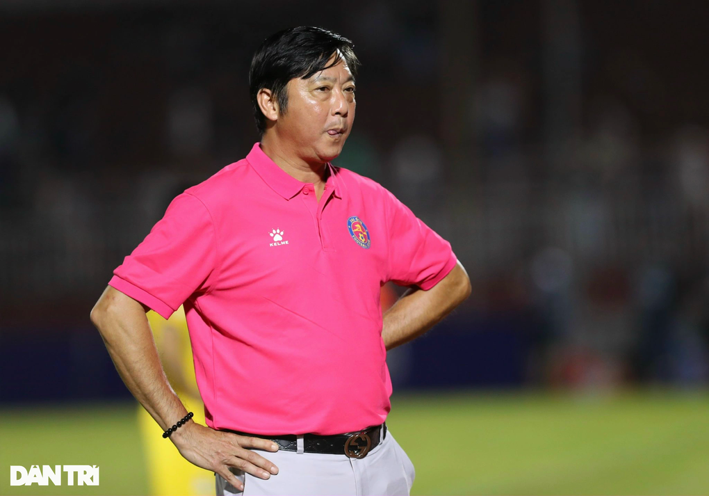 Thắng Lê Huỳnh Đức, HLV Kiatisuk vẫn chưa nói về ngôi vô địch V-League - 5 Thắng Lê Huỳnh Đức, HLV Kiatisuk vẫn chưa nói về ngôi vô địch V-League - 5