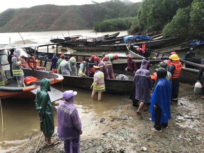 Đã khơi thông được 7km đường bộ từ thuỷ điện Rào Trăng 4 lên Rào Trăng 3 - Ảnh 1.