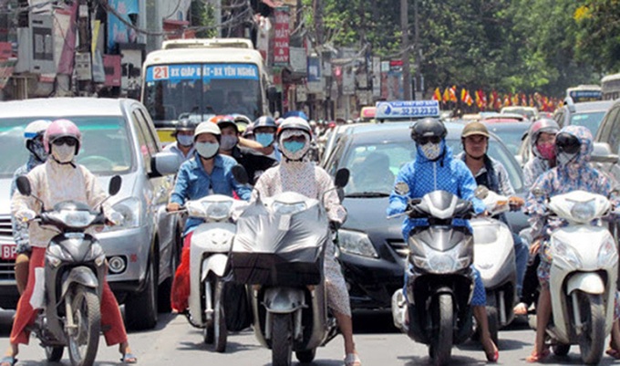 Dự báo thời tiết 1/4: Miền Bắc và Trung nắng nóng gay gắt trước khi hạ nhiệt - Ảnh 1. Dự báo thời tiết 1/4: Miền Bắc và Trung nắng nóng gay gắt trước khi hạ nhiệt - Ảnh 1.