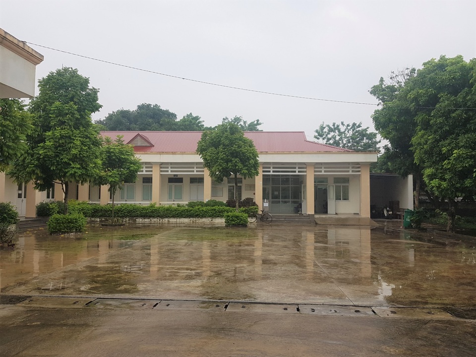 Bé gái hơn 3 tháng tuổi tử vong sau tiêm vắc xin 5 trong 1 - 2 Bé gái hơn 3 tháng tuổi tử vong sau tiêm vắc xin 5 trong 1 - 2