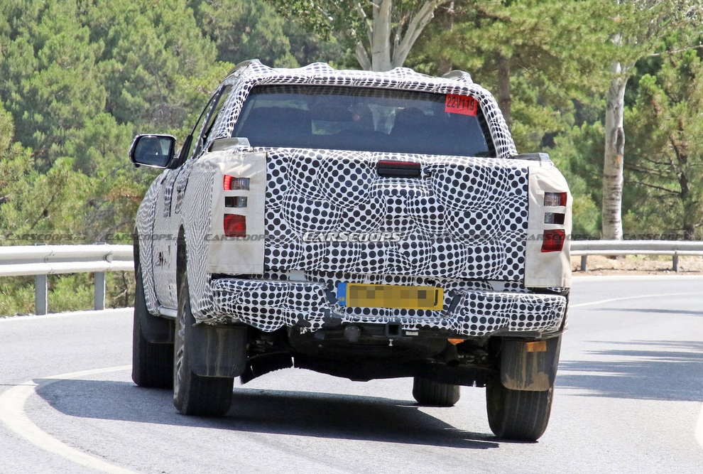 Ford Ranger thế hệ mới rục rịch trình làng - 9 Ford Ranger thế hệ mới rục rịch trình làng - 9